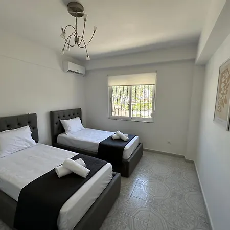 Centrale Guesthouse * Vlorë