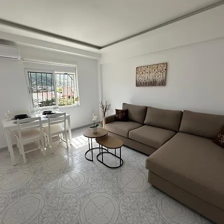 Centrale Guesthouse * Vlorë