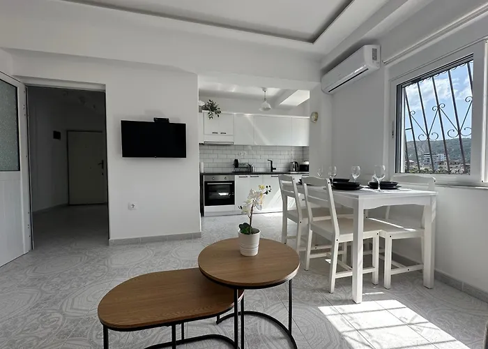 Centrale Guesthouse Vlorë